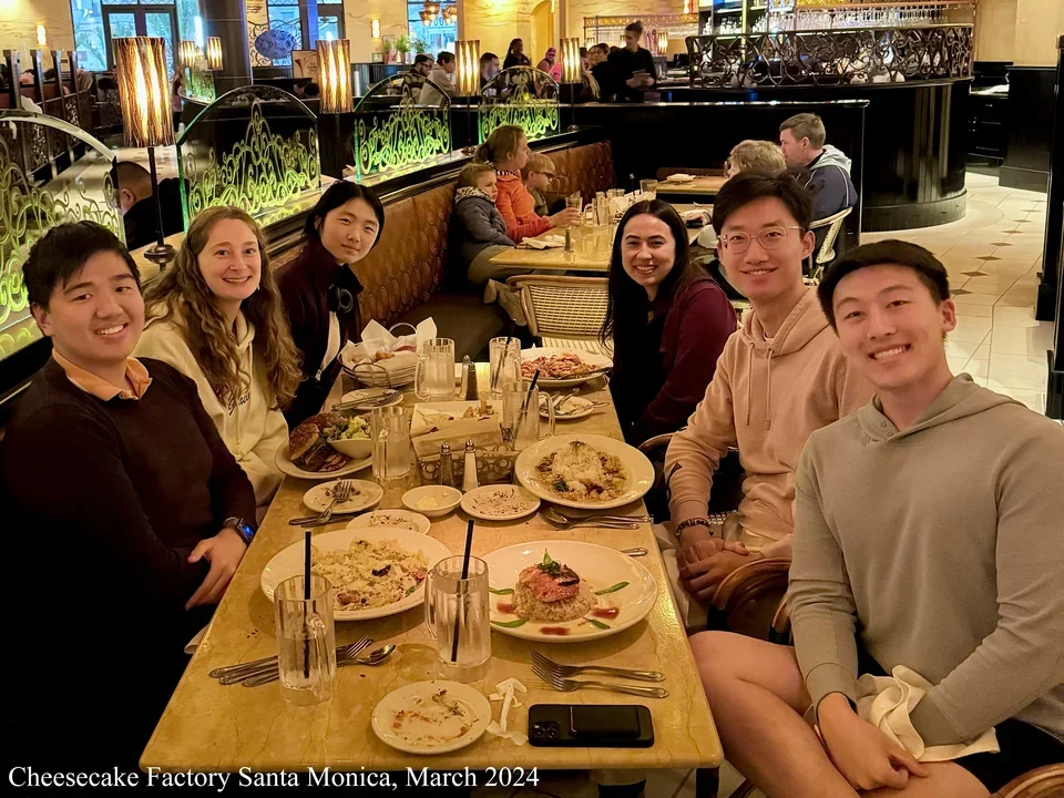 6 students at Cheesecake Factory